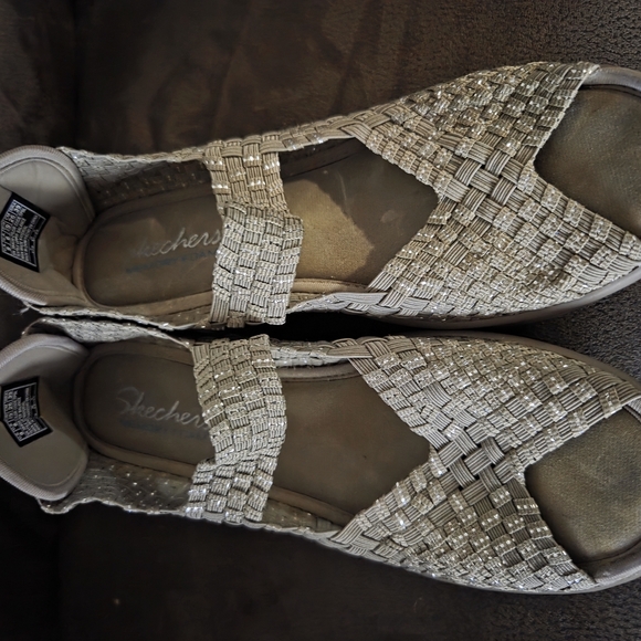 Skechers Women's Silver Woven Sandals - Picture 1 of 8